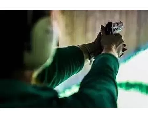 Best Guns for Beginners in 2025 | Top Handguns, Rifles & Shotguns